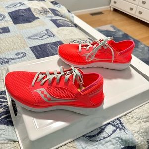 Saucony Kineta relay women’s running sneakers. Size 9 1/2.  Worn only two times.